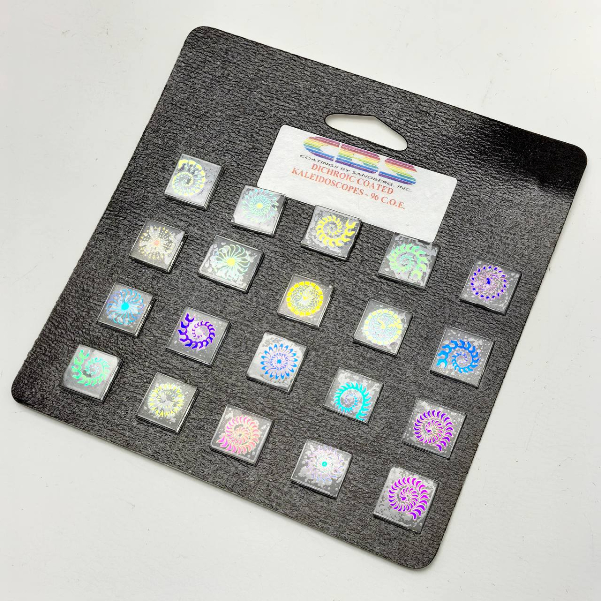 ​Волшебство в наборе! Дихроичное стекло Kaleidoscopes System 96