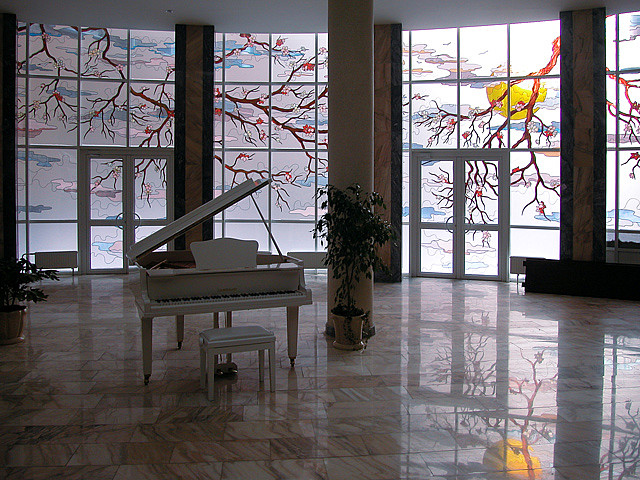 Витражи во входных группах