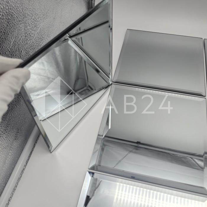 AV401: Зеркальная плитка с фацетным краем 200х200 мм, набор 10 шт