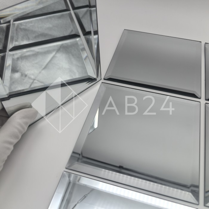 AV402: Зеркальная плитка с фацетным краем 150х150 мм, набор 10 шт