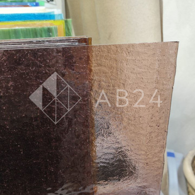 Стекло витражное AV 140.8RR пол листа (78 х 48 см)