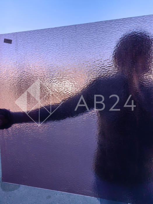 Стекло витражное AV 140.8RR пол листа (78 х 48 см)