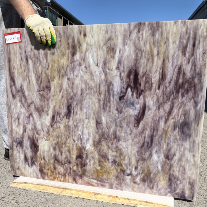 Стекло витражное AV 641-7S пол-листа (78 х 48 см)