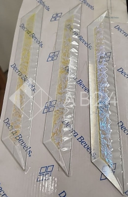 Бевелс AV121 дихроичный 36 х 267 мм желтый мороз