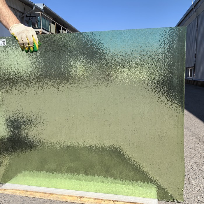 Стекло витражное AV 121RR четверть листа (39 х 48 см)