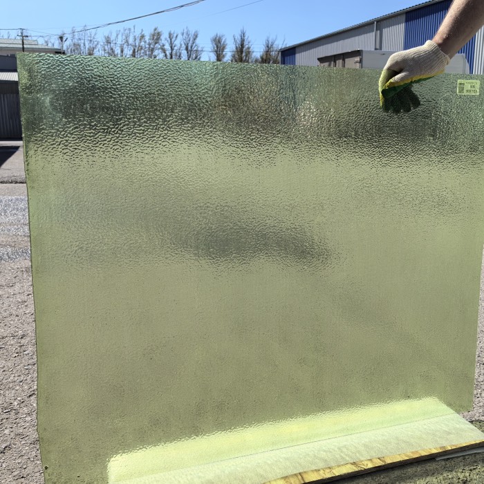 Стекло витражное AV 121RR четверть листа (39 х 48 см)