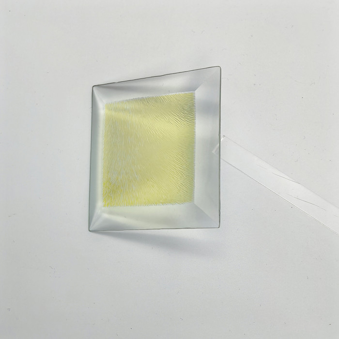 Бевелс AV19 дихроичный квадрат 76 х 76 мм желтая шиншилла