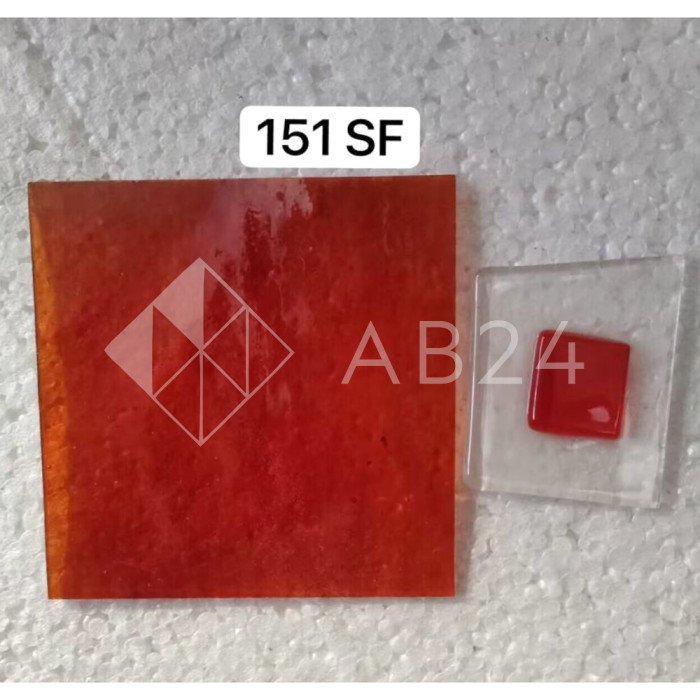 Стекло для фьюзинга 151SF (Китай) четверть листа (39 х 48 см)