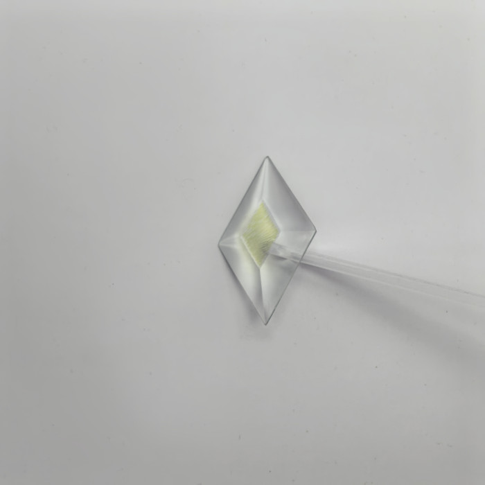 Бевелс AV131 дихроичный ромб 38 х 64 мм желтая шиншилла