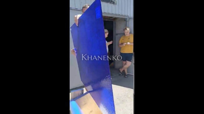 Стекло витражное AV 134RR, целый лист - 78 х 96.