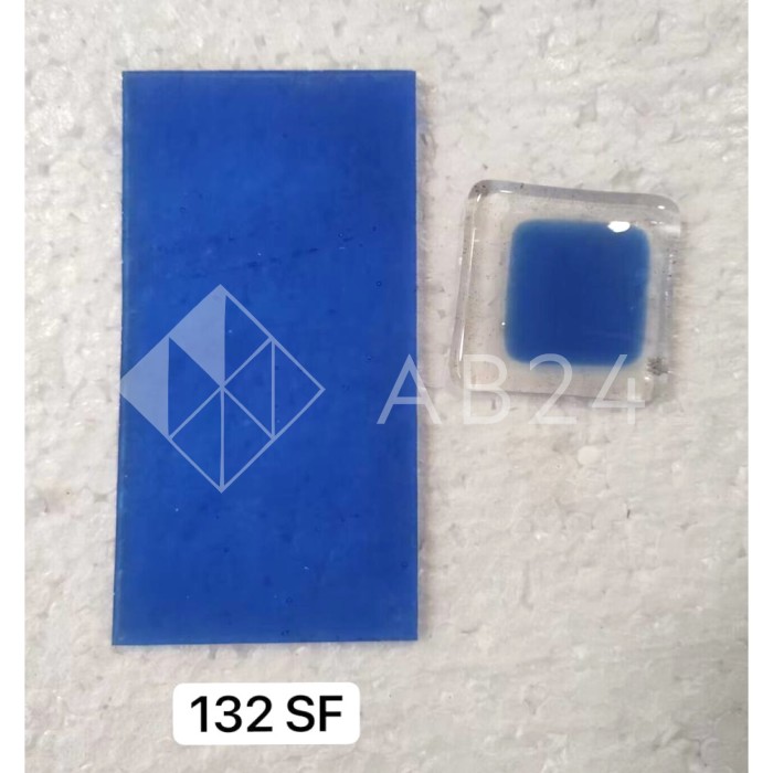 Стекло для фьюзинга 132SF (Китай), целый лист - 78 х 96 cм.