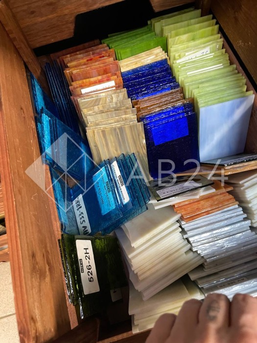 Бой витражного стекла