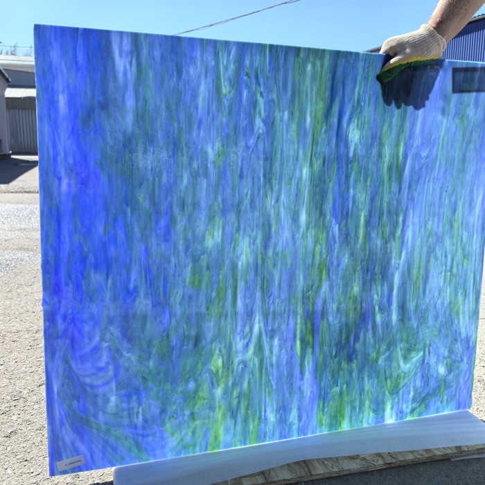 Стекло витражное AV 623-7S четверть листа (39 х 48 см)